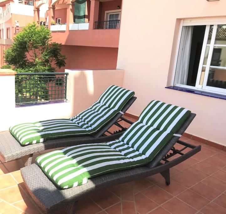 Duquesa Regents apt, large balcony with spectacular sea views close to port and beach - Apartamento de 3 dormitorios - 26