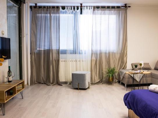Center Cozy Apartment - One-Bedroom Apartment - 4