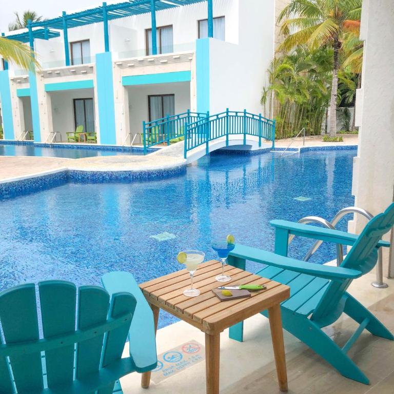 Margaritaville Island Reserve Riviera Cancún - A Karisma All-Inclusive Experience for All - Swim Up Paradise Junior Suite - 1