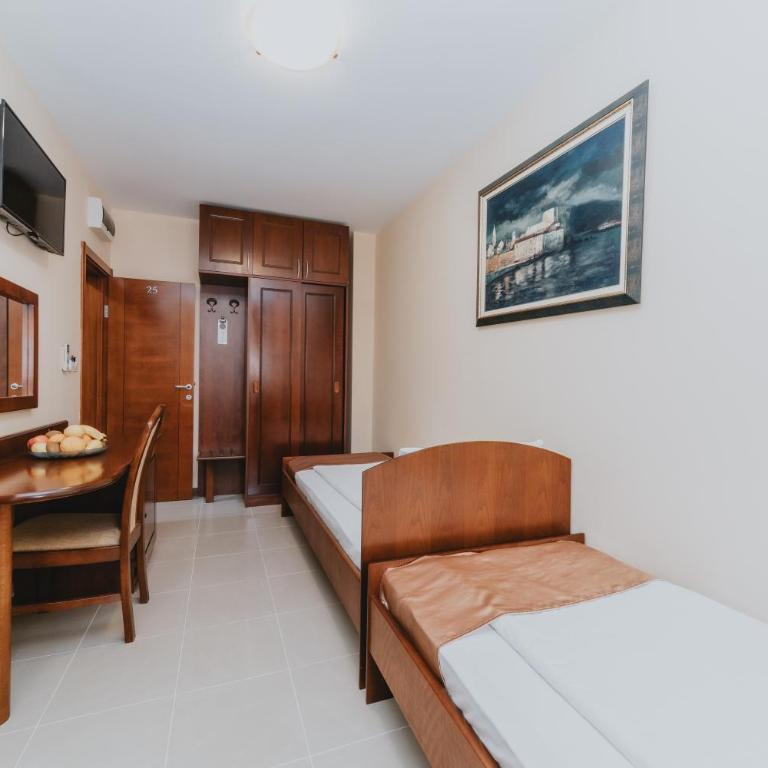 Apartmani Salus - Economy Twin Room - 1
