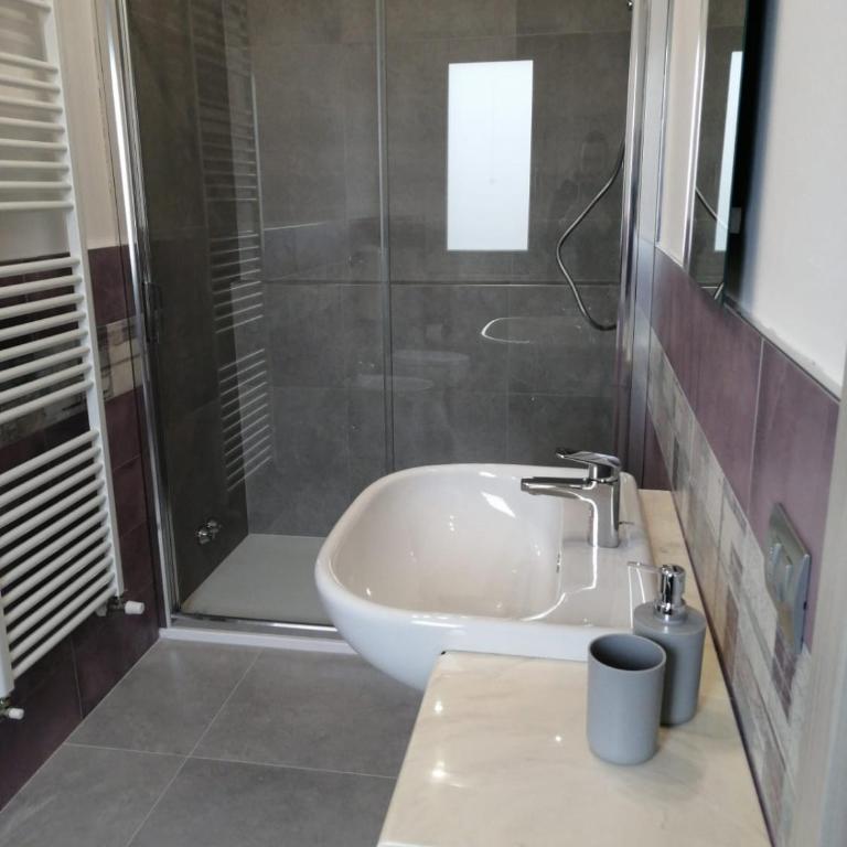 MAWA - Camera Matrimoniale/Doppia con Letti Singoli con Bagno Privato - 3
