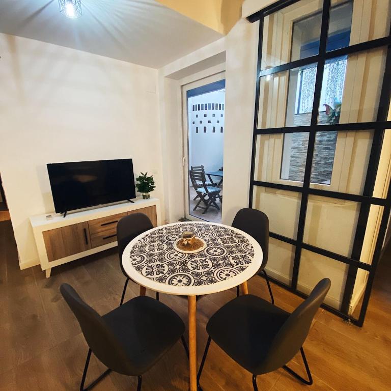 Patio Port Serrallo - Apartamento de 2 dormitorios - 1