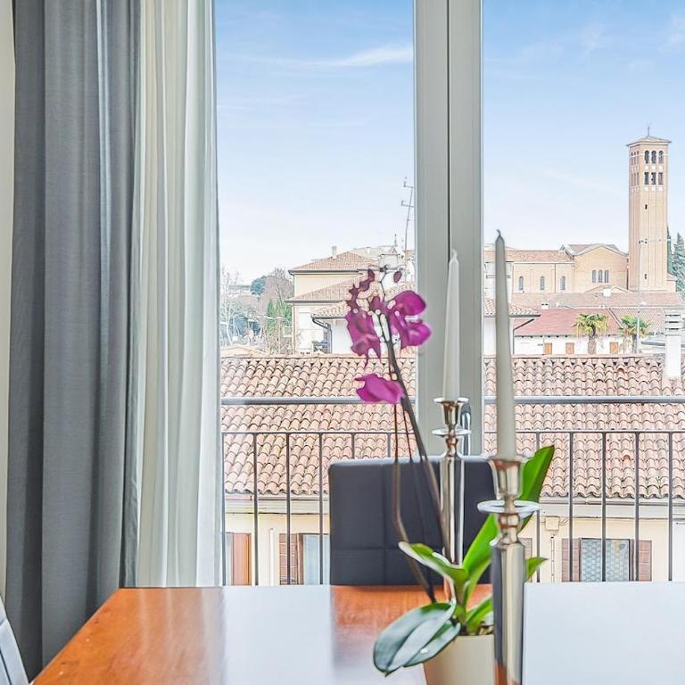 Elegant & Spacious - 30 min from Venice - King beds! - Three-Bedroom Apartment - 2