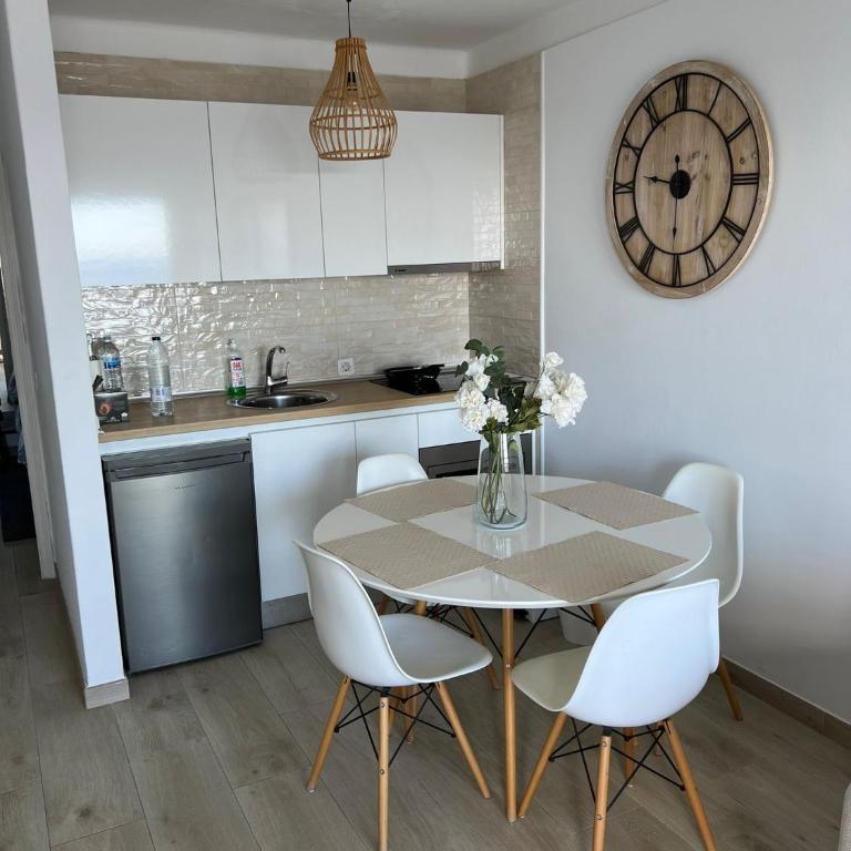 Old town with Sea views Portonovo - One-Bedroom Apartment - 4