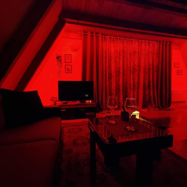 High Haven Durmitor - Two-Bedroom Chalet - 30