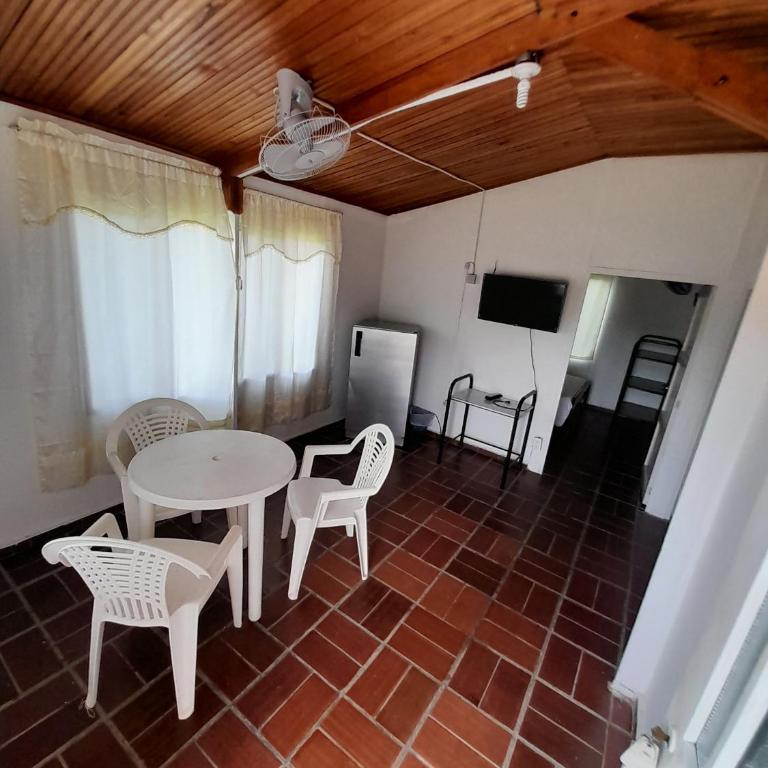 Hotel Campestre CENVATURS - Habitación Familiar Estándar - 13