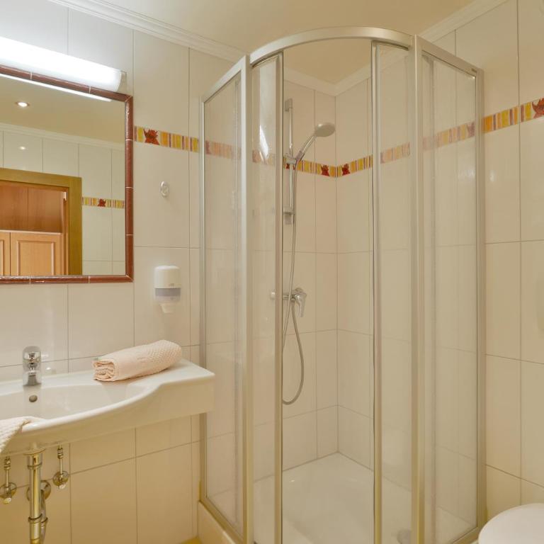 Hotel Ländenhof Superior - Doppelzimmer mit Balkon - Kategorie A - 6