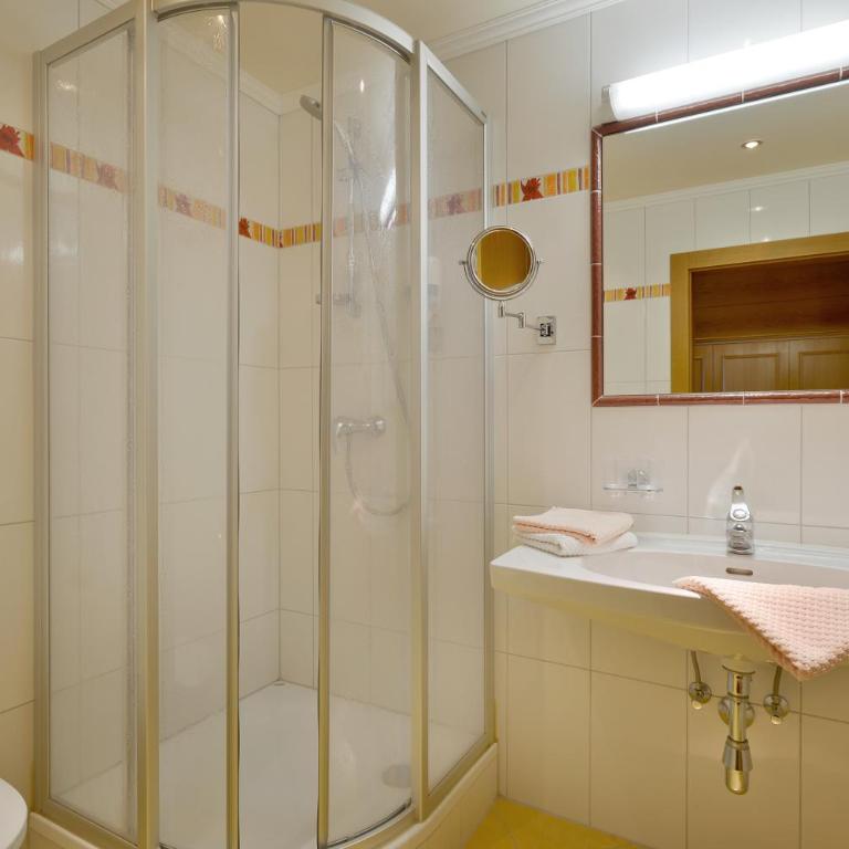 Hotel Ländenhof Superior - Familienzimmer mit Dusche - 3