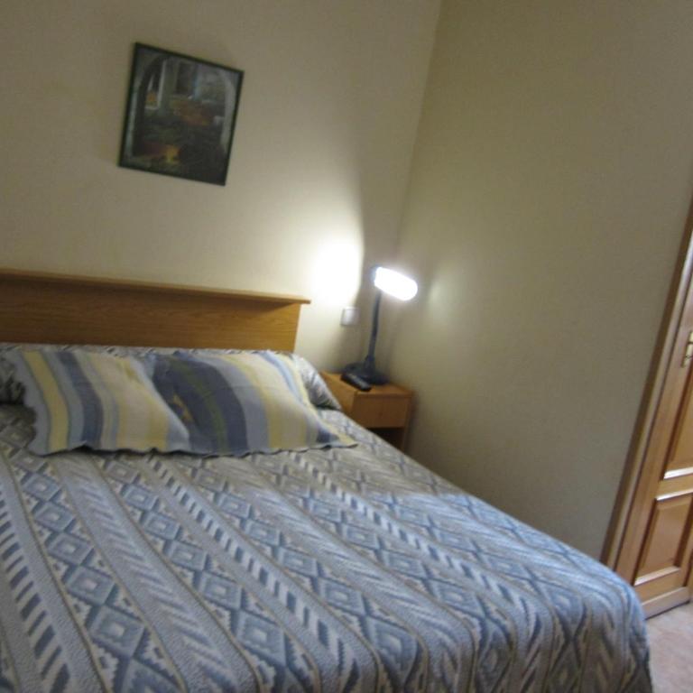 Pensión Mollo - Doppelzimmer mit Ehebett - 2