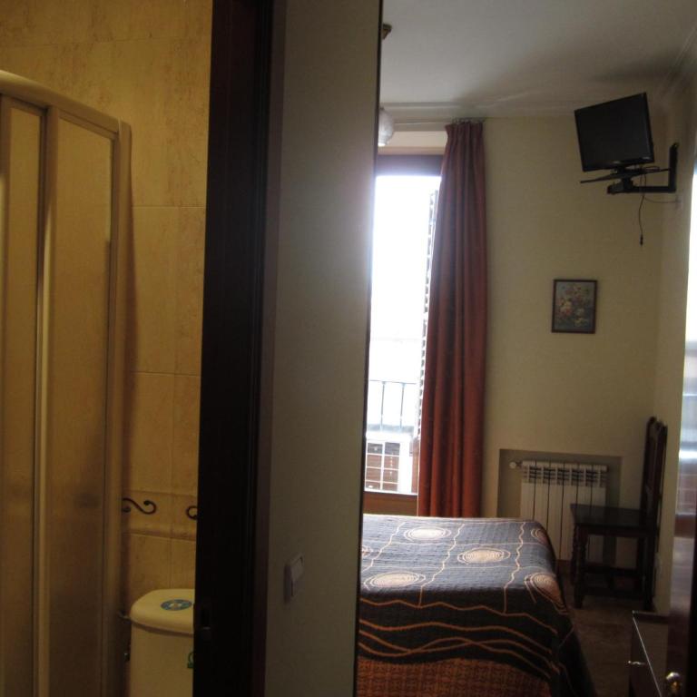 Pensión Mollo - Doppelzimmer mit Ehebett - 13