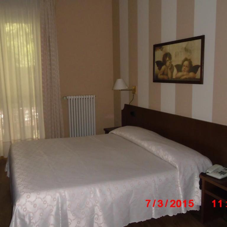 Albergo Ponte Vecchio - Camera Matrimoniale/Doppia con Letti Singoli - 8