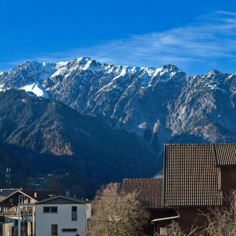Haus Ronna - Three-Bedroom Apartment with Shower - 8