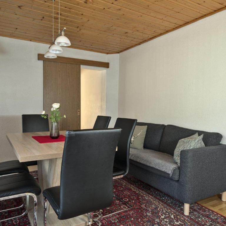 Haus Ronna - Three-Bedroom Apartment with Shower - 20