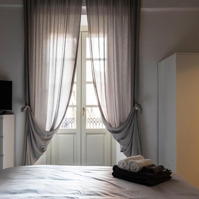 Affittacamere Archivolto del Teatro - Habitación con cama extragrande y balcón - 10