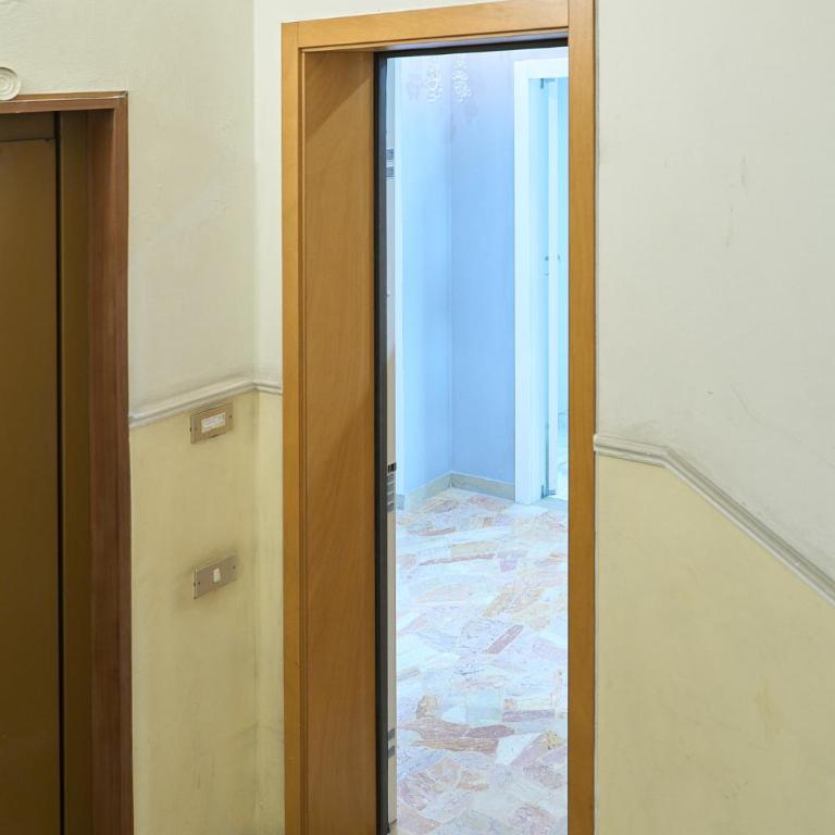 Elegant & Spacious - 30 min from Venice - King beds! - Three-Bedroom Apartment - 34