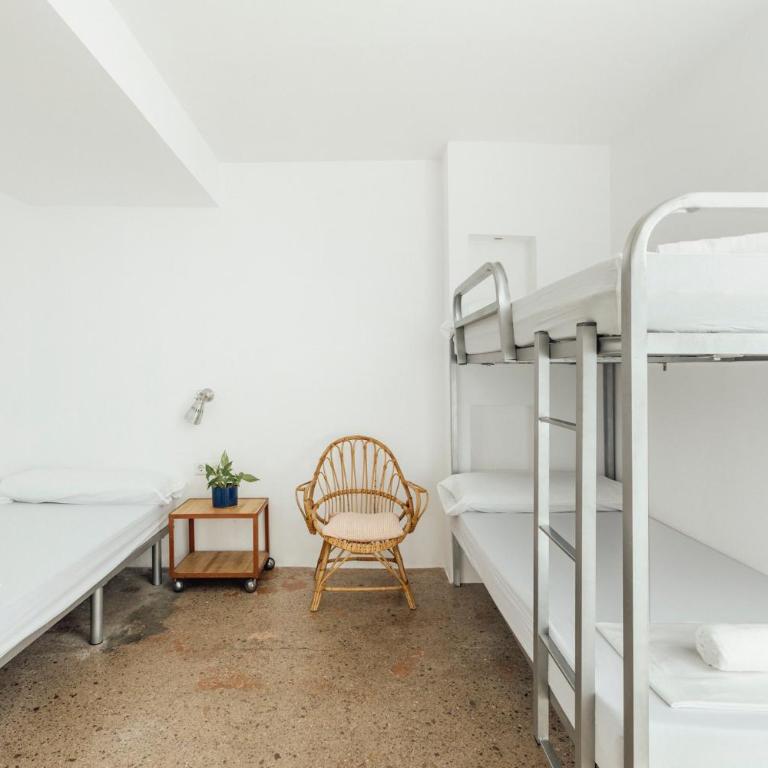 Casa Jam Barcelona - Family Room with Private Bathroom - 1
