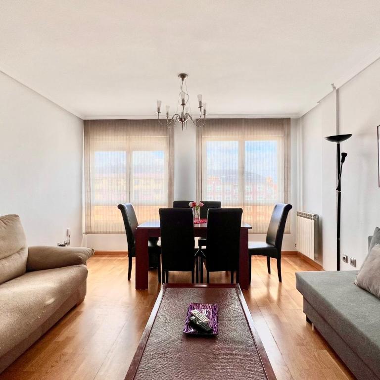Housingleón - Conde Duplex con garaje gratuito - Dúplex - 3