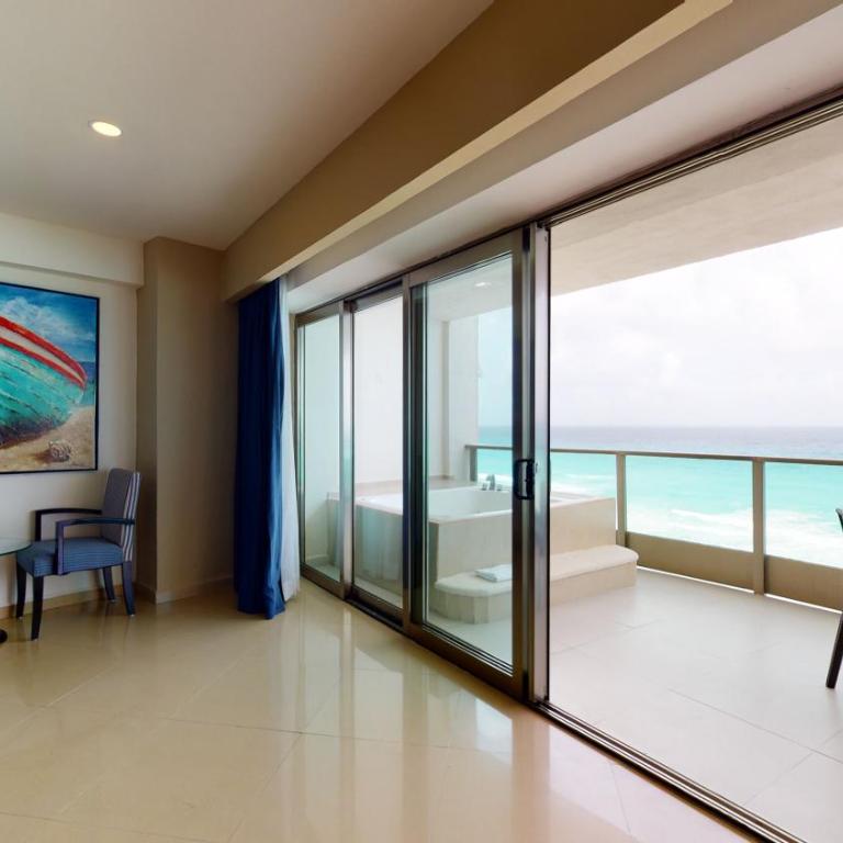 Seadust Cancun Beach Resort - All Inclusive - Ocean Front Suite Two Double Beds - Adults Only - 2