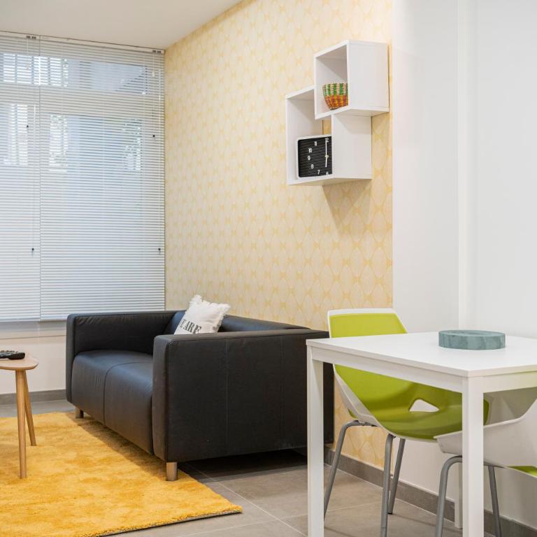 Dobo Madrid ANR1 - Studio - 15