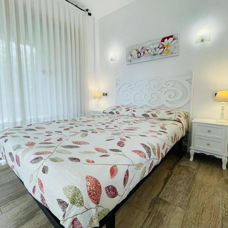 Jescamar 2 - Two-Bedroom Apartment - 28