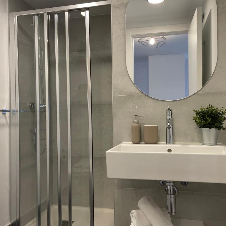 SingularStays Arena - Loft - 22