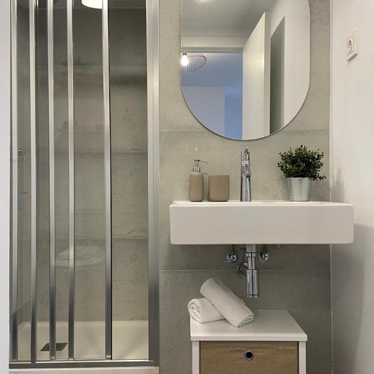 SingularStays Arena - Loft - 45
