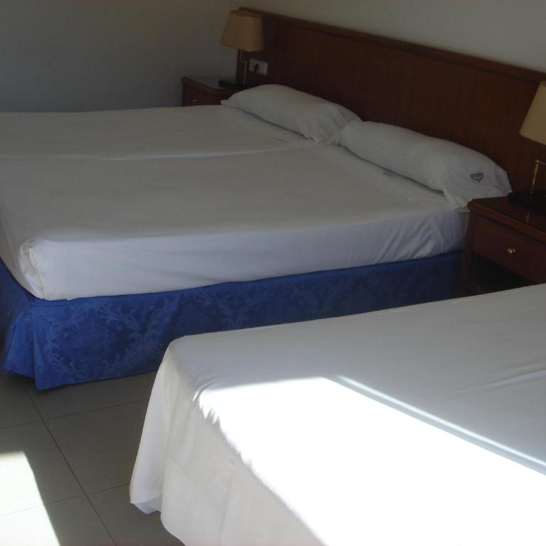Hostal Vila del Mar - Habitación Triple (3 adultos) - 2