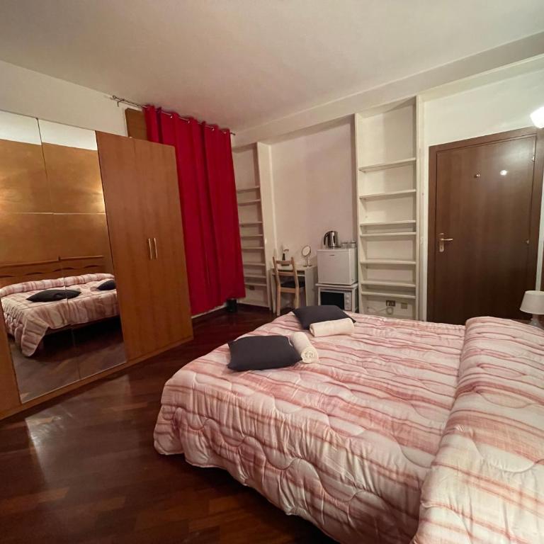 S Marco Apartments - Urban Boutique & Venice Link - Double Room with Shared Bathroom - 3