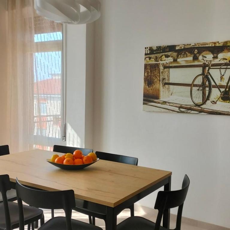 Civico40 Luminoso appartamento con balconi e garage privato - Two-Bedroom Apartment - 7
