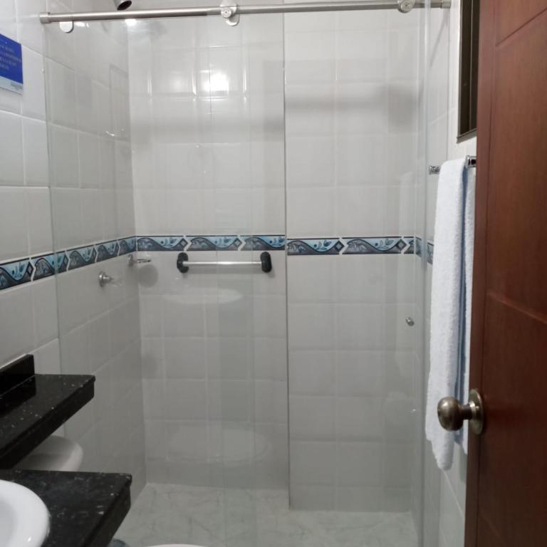 Diamante Blue Hotel - Classic Quadruple Room - 5