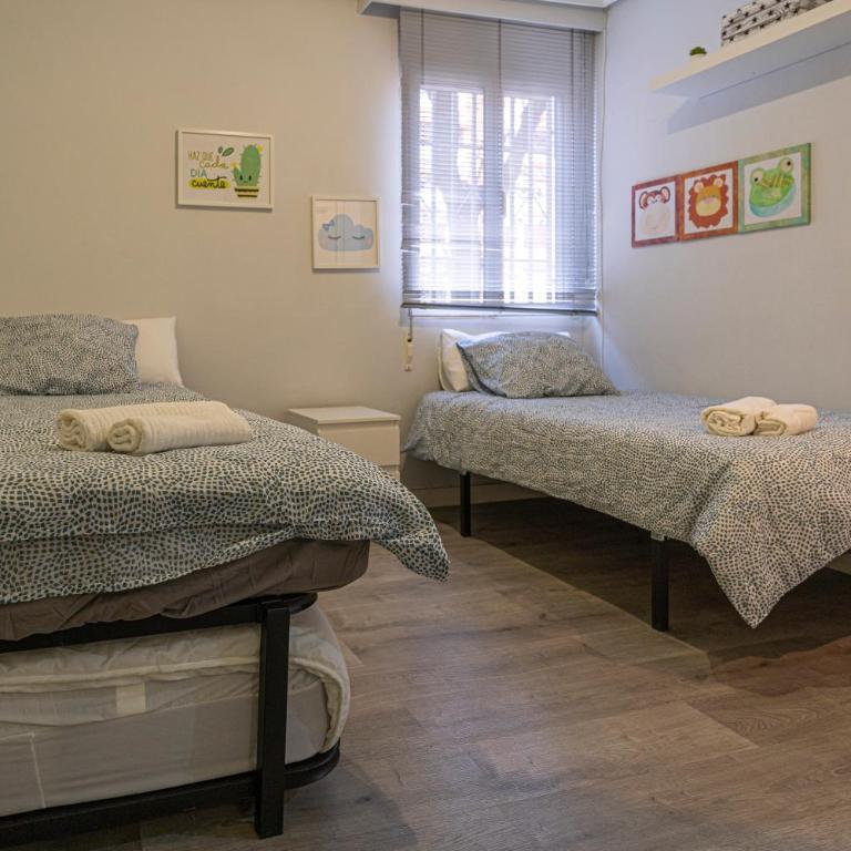 Bonito, Práctico y muy bien comunicado - Two-Bedroom Apartment - 16