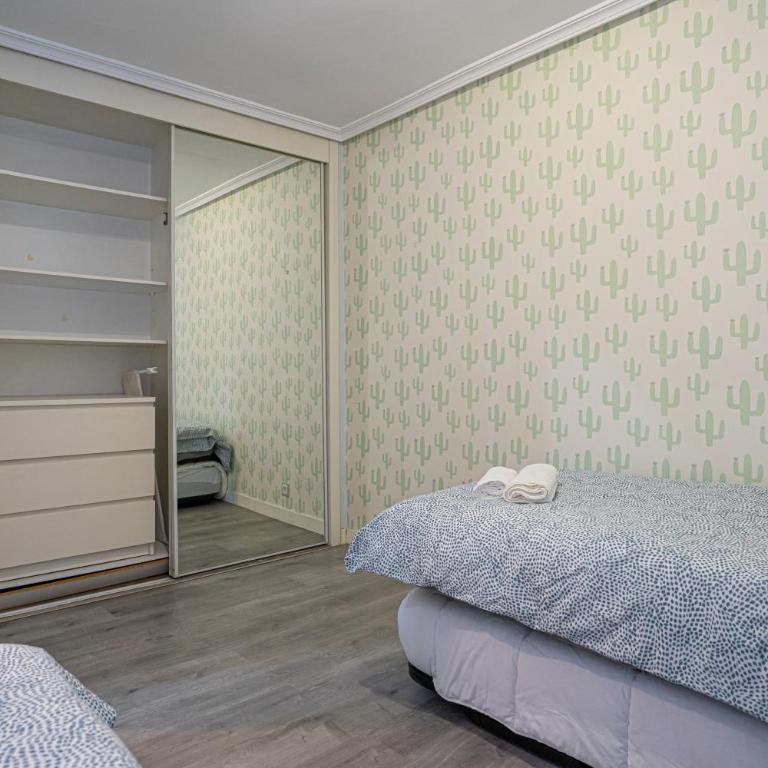 Bonito, Práctico y muy bien comunicado - Two-Bedroom Apartment - 19