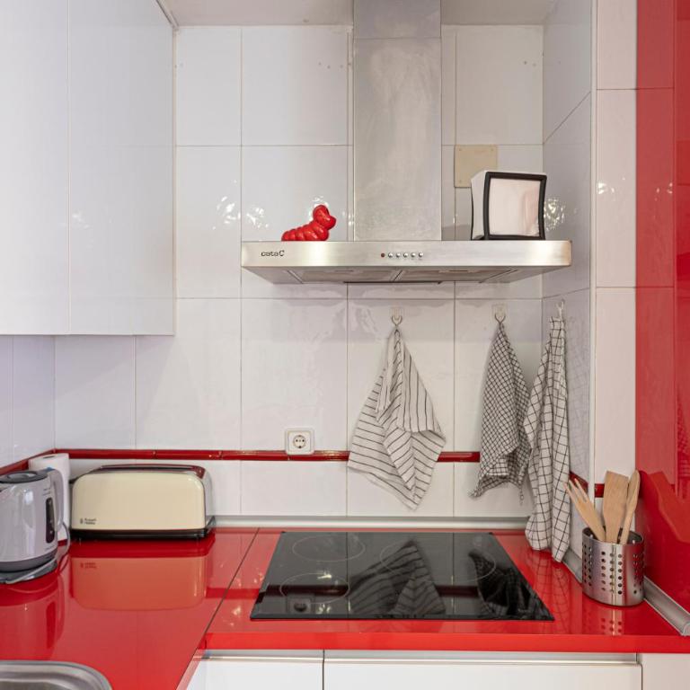 Bonito, Práctico y muy bien comunicado - Two-Bedroom Apartment - 26