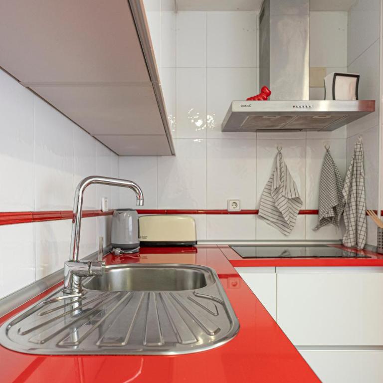 Bonito, Práctico y muy bien comunicado - Two-Bedroom Apartment - 25