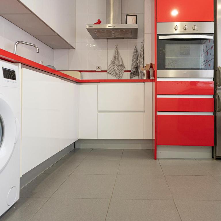 Bonito, Práctico y muy bien comunicado - Two-Bedroom Apartment - 24
