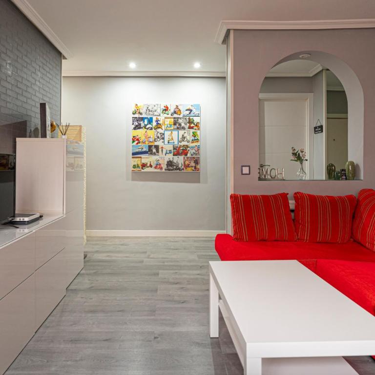 Bonito, Práctico y muy bien comunicado - Two-Bedroom Apartment - 6