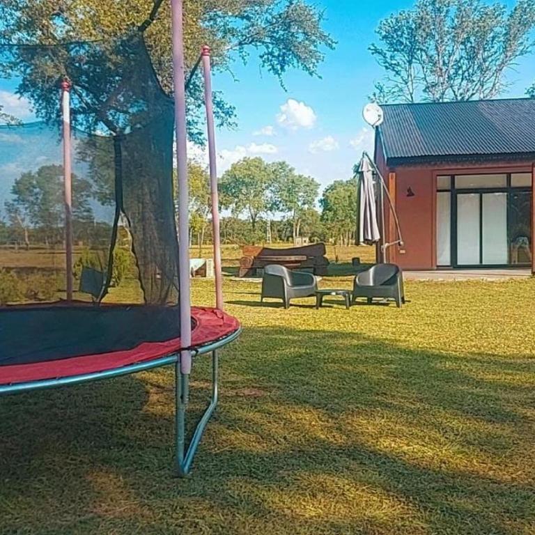 Casa con pileta en Paso de la Patria - Casa de 2 dormitorios - 1