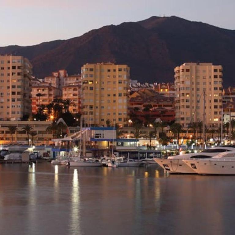 NEW 3 BEDROOMS APARTMENT 100 METERS TO RADA BEACH old town Estepona - Apartamento de 3 dormitorios - 20