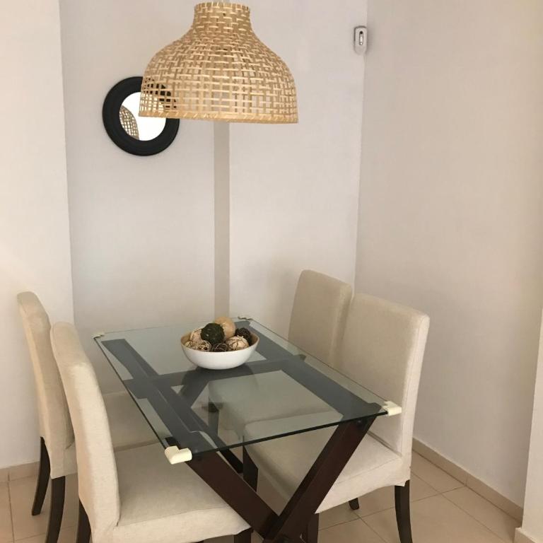 Designer's Flat - 3 Bdrm - Wifi - Best Location - Three-Bedroom Apartment - 7