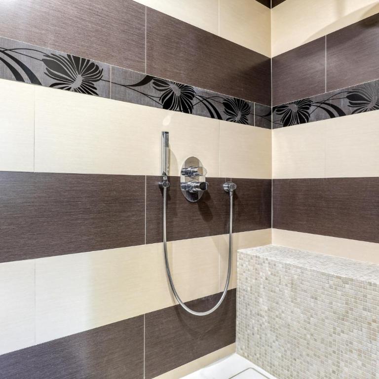 Montaigne Executive Suite - Deluxe Apartment - 7