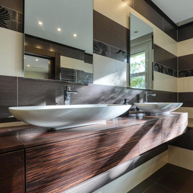 Montaigne Executive Suite - Deluxe Apartment - 21