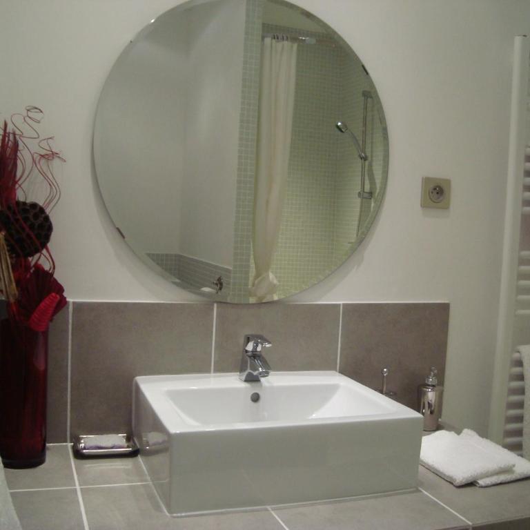 Chambres d'hôtes Les Palmiers de la Cité - Doppelzimmer mit Dusche - 2