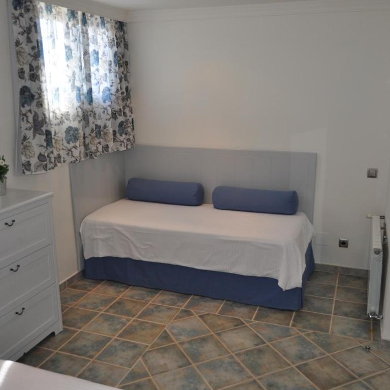 Welcome Inn Nerja guest house Luxury Bed & Breakfast - Habitación Triple (3 adultos) - 4