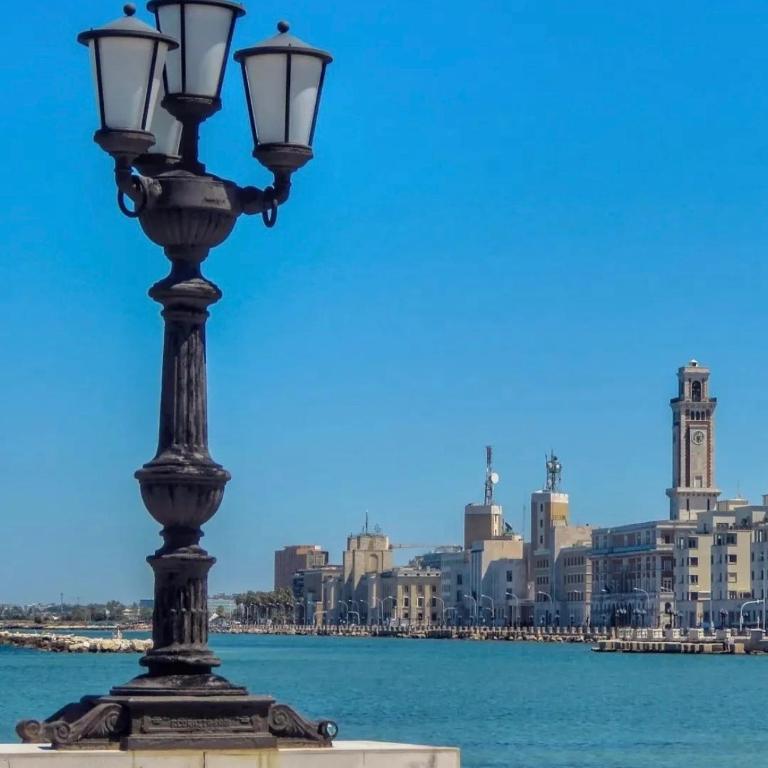 Annamaria - Central Station Charming accommodation - Two-Bedroom Apartment - 53