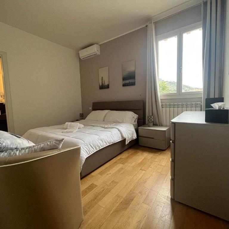 Horizon Suites - Suite King con 2 Camere da Letto e Vasca Idromassaggio - 1