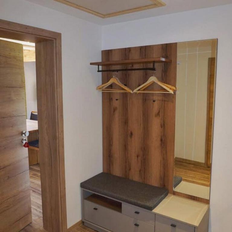 Panoramahof Breher - Apartment mit Balkon - 9