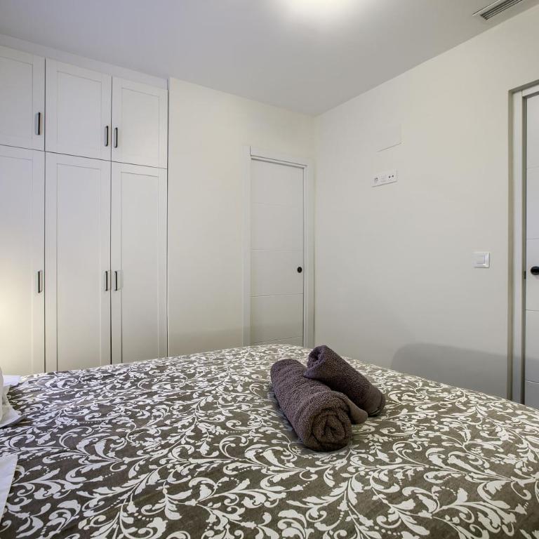 CASA MARMEL Plaza Castilla - Two-Bedroom Apartment - 10
