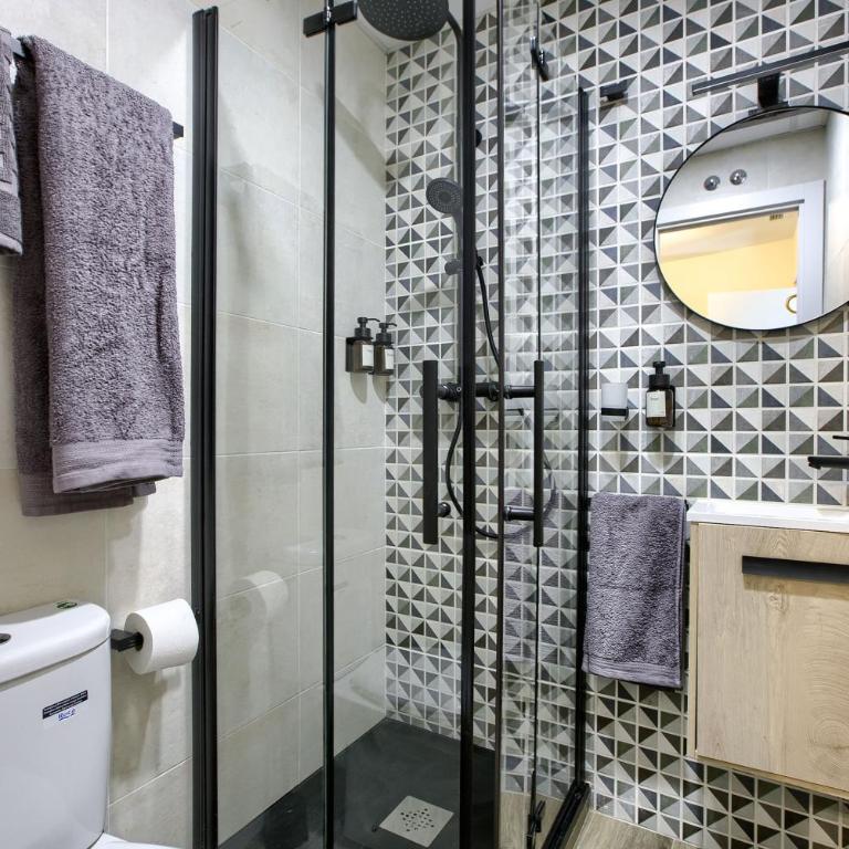 CASA MARMEL Plaza Castilla - Two-Bedroom Apartment - 13