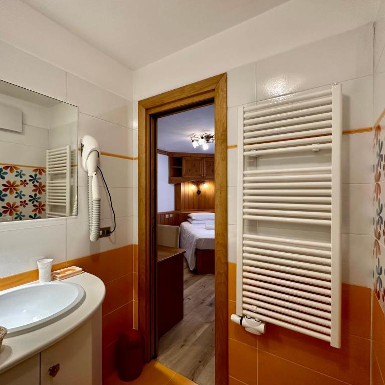 B&B Cèsa Planber Mountain View BIKE FRIENDLY - Camera Singola Deluxe con Balcone - 9