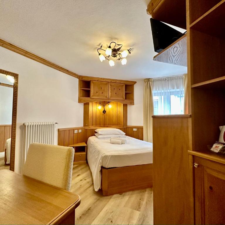 B&B Family Accommodation Canazei BIKE FRIENDLY - Camera Singola Deluxe con Balcone - 8